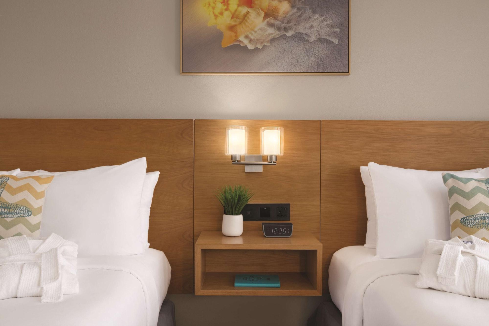 Radisson Beachfront Hotel - Panama City Beach Esterno foto