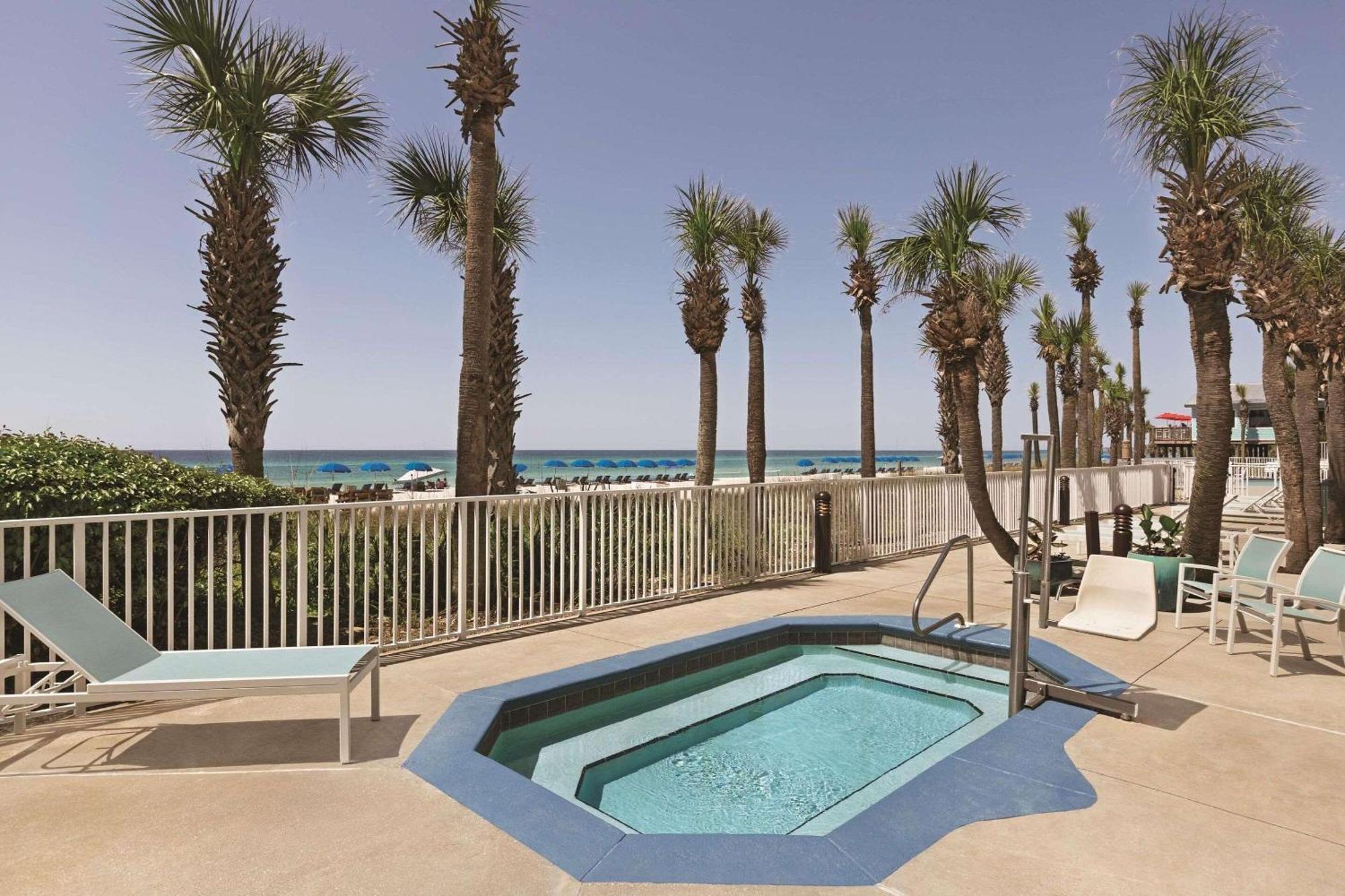 Radisson Beachfront Hotel - Panama City Beach Esterno foto